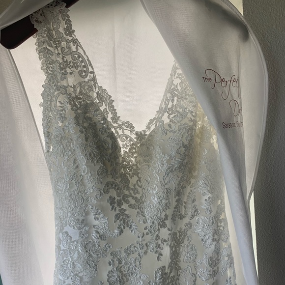 Maggie sottero brand new never worn wedding gown - Picture 3 of 16
